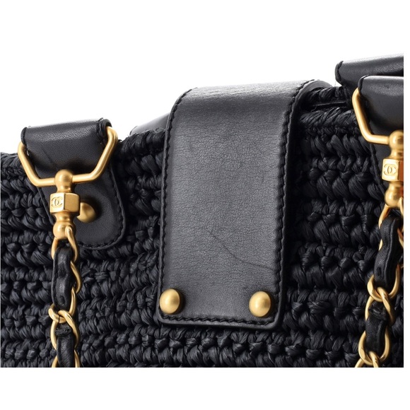 Chanel raffia tote - Picture 8 of 12